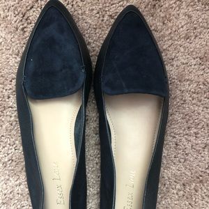 Essex Lane pointed flats